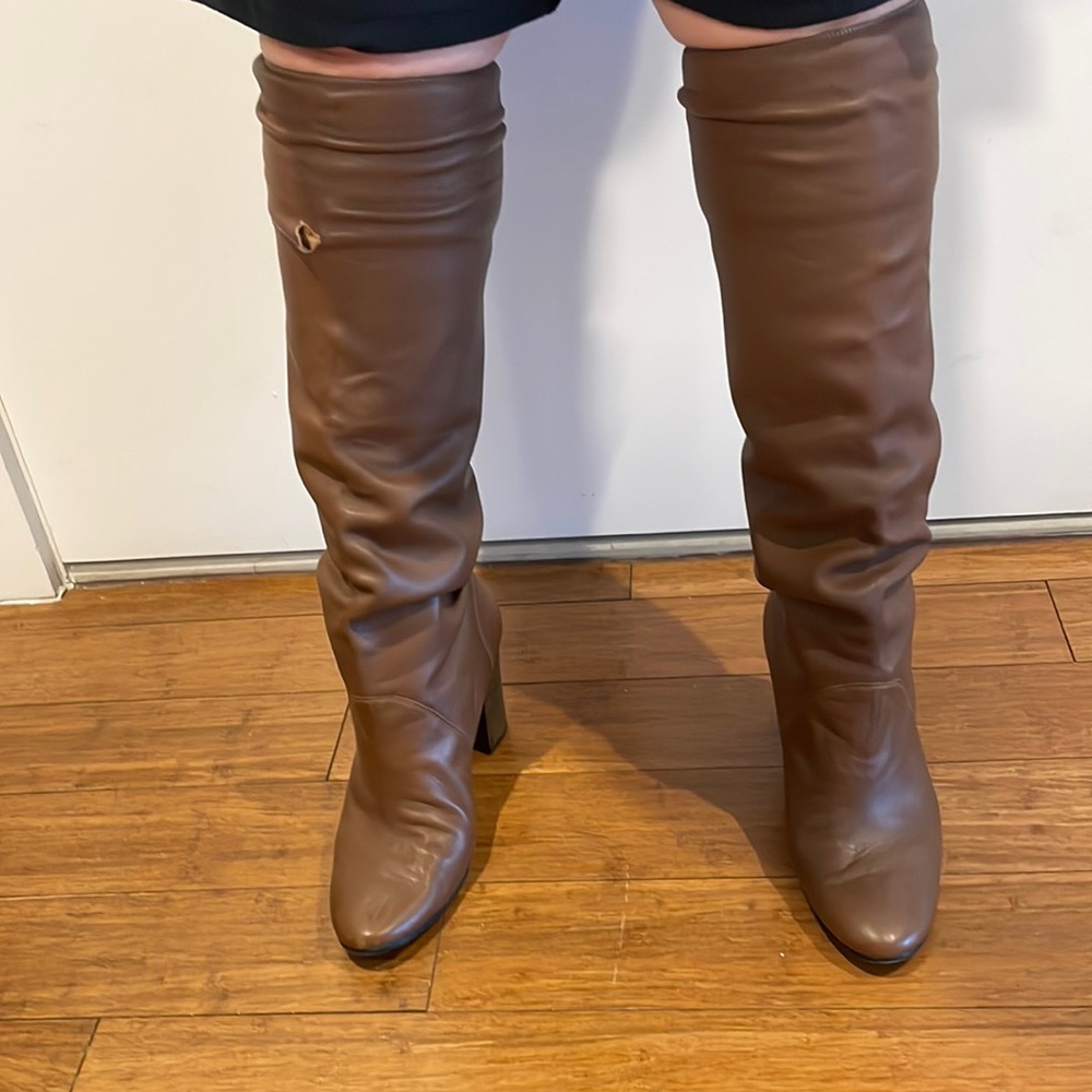 Lanvin, Italian 40, brown leather